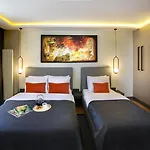 Hotel The Capital
