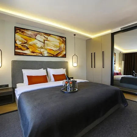 The Capital Hotell 2*