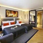 The Capital Hotel *
