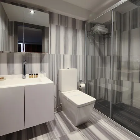 Hotel The Capital 2*