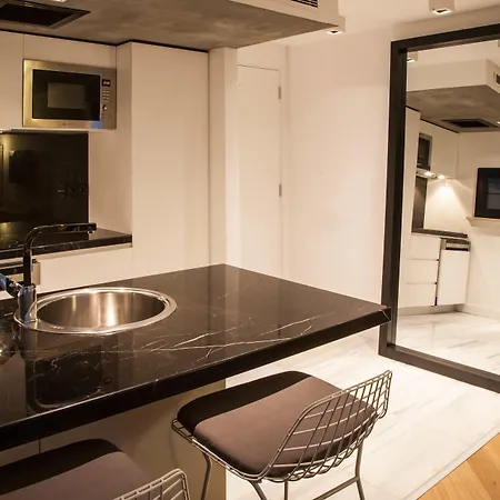 The Capital מלון *