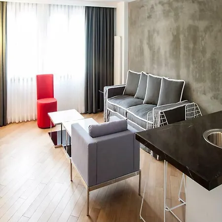 The Capital מלון